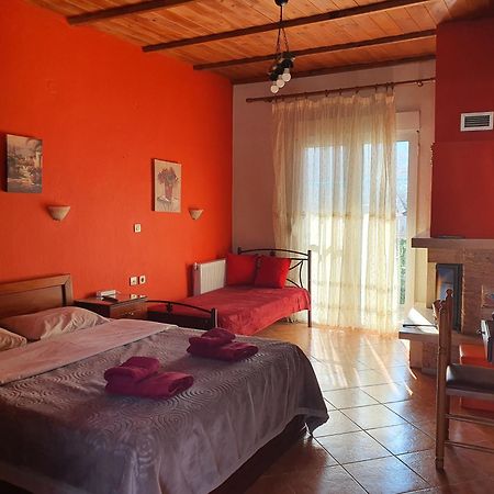Alexandros Guesthouse Orma Bagian luar foto